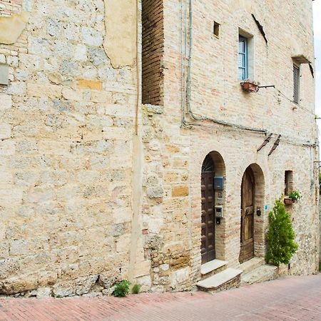 San Domenico Central Apt San Gimignano Exterior foto